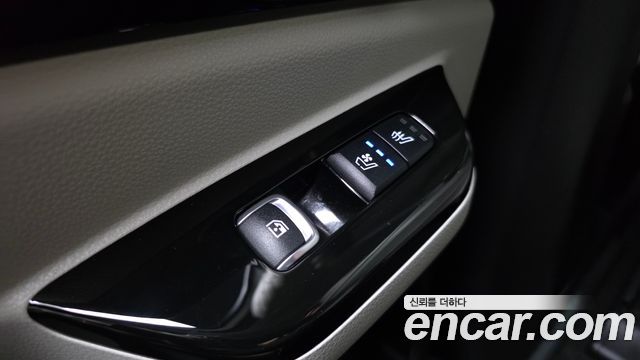 Kia Canival 2021 — photo 35