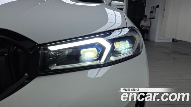 BMW 3-Series 2026 — photo 8