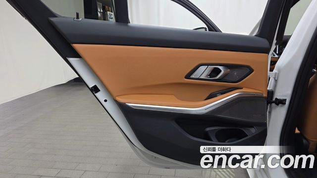 BMW 3-Series 2026 — photo 15
