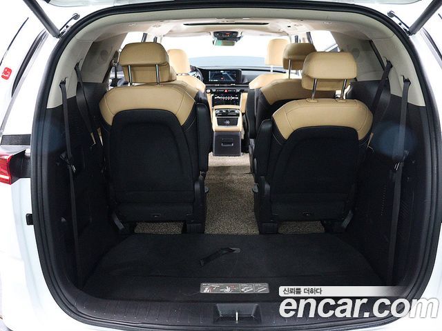 Kia Canival 2021 — photo 5