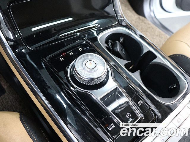 Kia Canival 2021 — photo 9