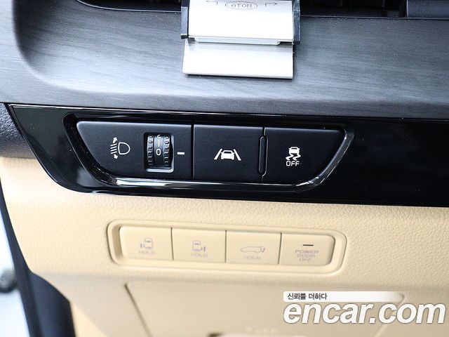 Kia Canival 2021 — photo 12