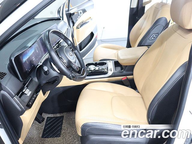 Kia Canival 2021 — photo 17