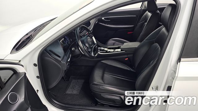 Hyundai Sonata 2022 — photo 10