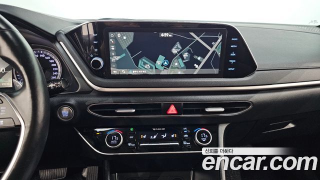 Hyundai Sonata 2022 — photo 13