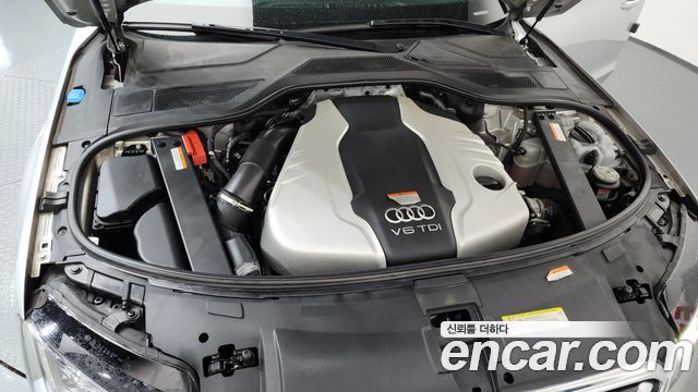 Audi A8 2013 — photo 6