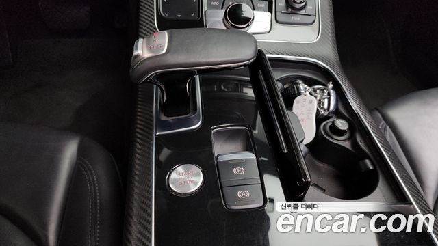 Audi A8 2013 — photo 9
