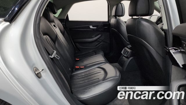 Audi A8 2013 — photo 11