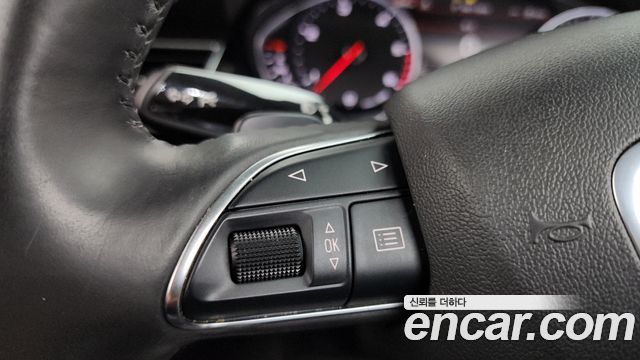 Audi A8 2013 — photo 15