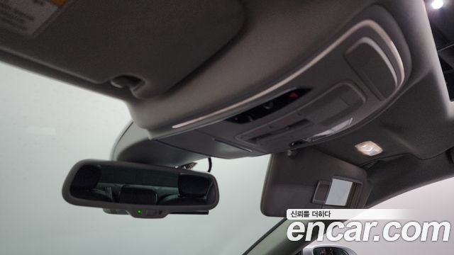 Audi A8 2013 — photo 19