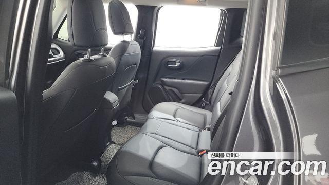 Jeep Renegade 2020 — photo 26