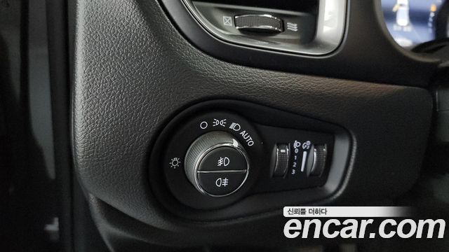 Jeep Renegade 2020 — photo 29