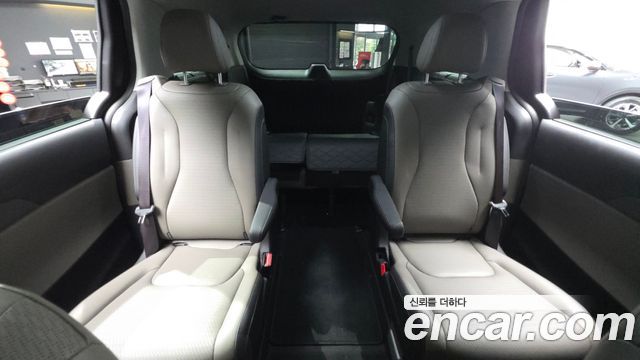 Kia Canival 2025 — photo 18