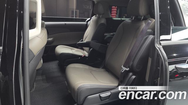 Kia Canival 2025 — photo 16