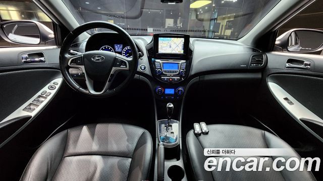 Hyundai Accent 2011 — photo 7