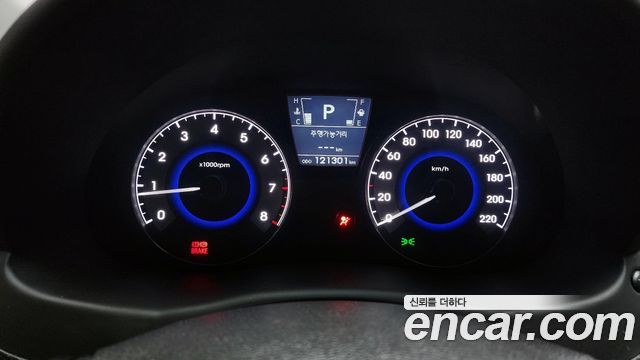 Hyundai Accent 2011 — photo 8