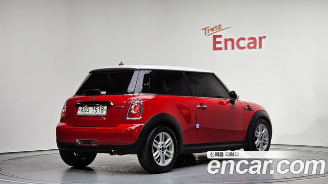 Mini Cooper 2011 — photo 2