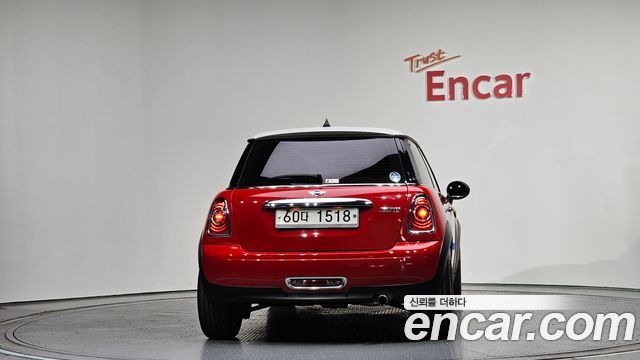Mini Cooper 2011 — photo 4