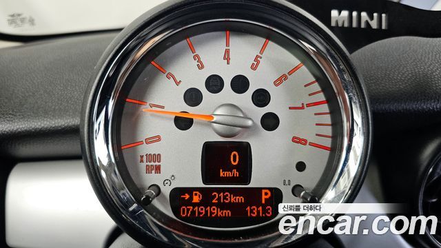Mini Cooper 2011 — photo 8