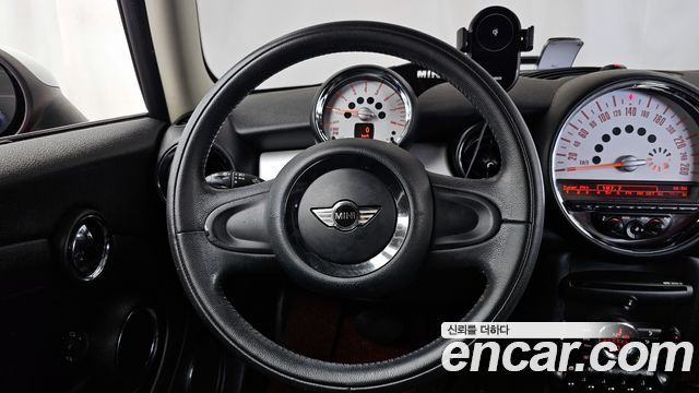 Mini Cooper 2011 — photo 13