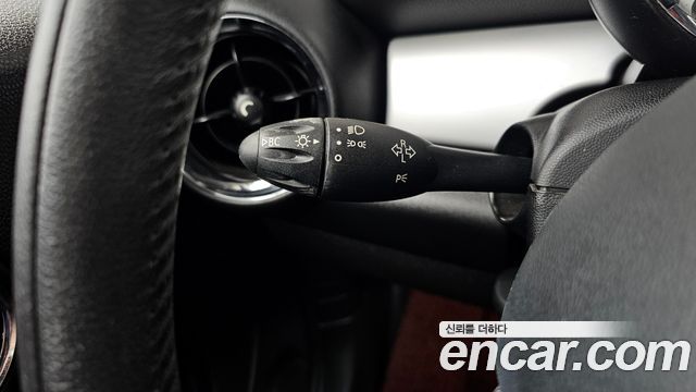 Mini Cooper 2011 — photo 14