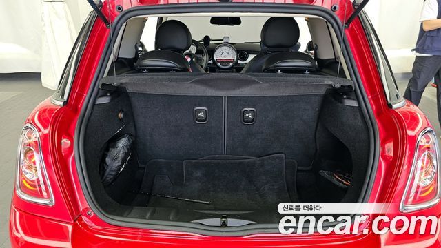 Mini Cooper 2011 — photo 20