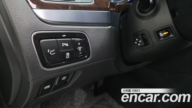 Hyundai Equus 2015 — photo 14