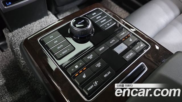 Hyundai Equus 2015 — photo 19