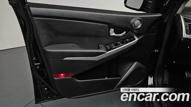 KG Mobility KORANDO 2016 — photo 14