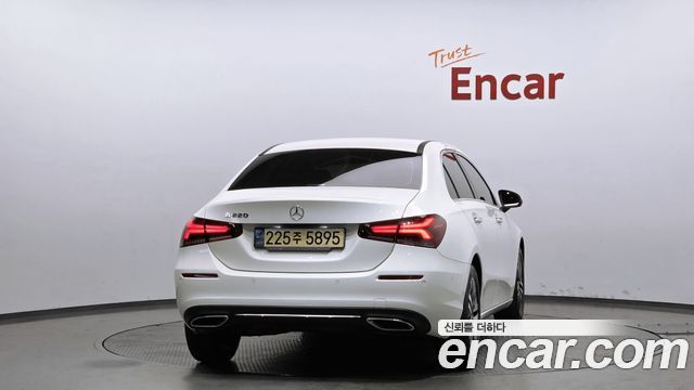 Mercedes-Benz A-Class 2021 — photo 4