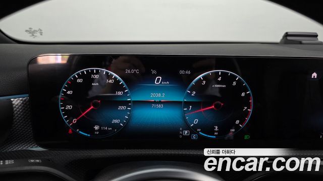Mercedes-Benz A-Class 2021 — photo 11