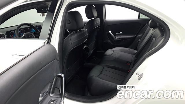 Mercedes-Benz A-Class 2021 — photo 18