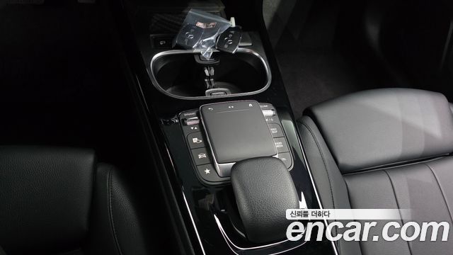 Mercedes-Benz A-Class 2021 — photo 23