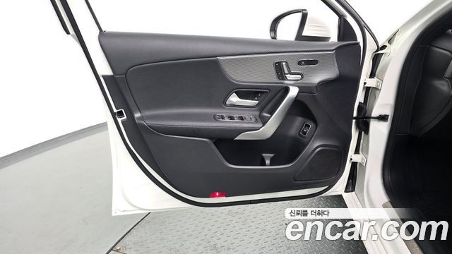 Mercedes-Benz A-Class 2021 — photo 14