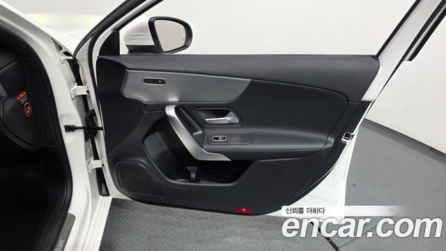 Mercedes-Benz A-Class 2021 — photo 27