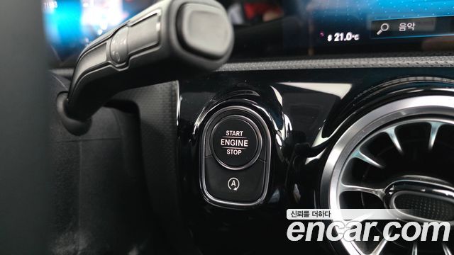 Mercedes-Benz A-Class 2021 — photo 28