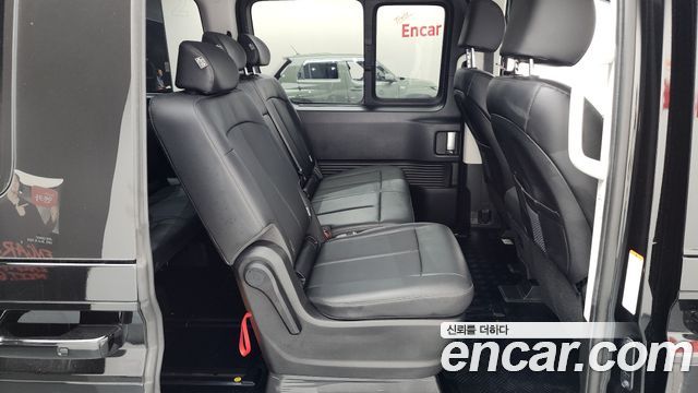 Hyundai Staria 2025 — photo 17