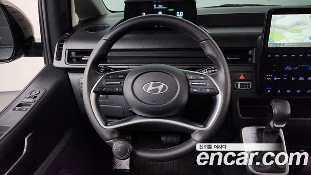 Hyundai Staria 2025 — photo 19