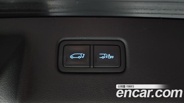 Hyundai Staria 2025 — photo 32