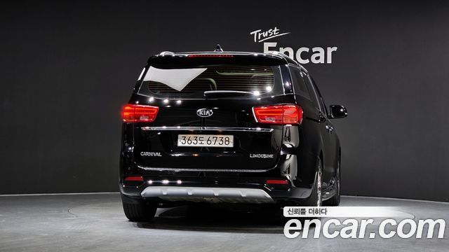 Kia Canival 2020 — photo 4