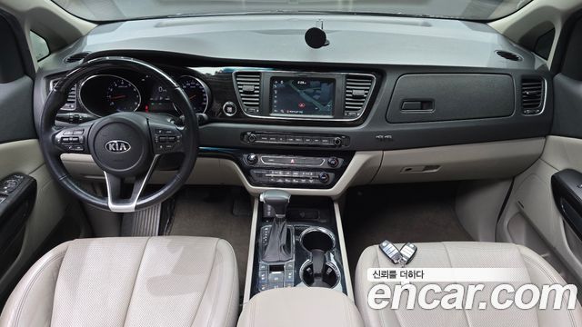 Kia Canival 2020 — photo 7