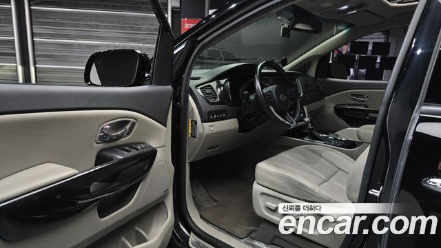 Kia Canival 2020 — photo 10