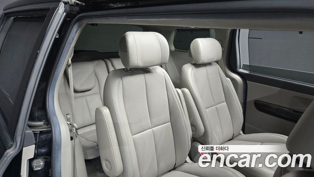 Kia Canival 2020 — photo 11