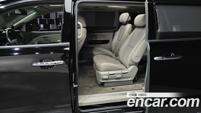 Kia Canival 2020 — photo 12