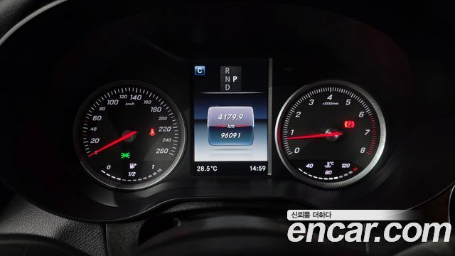 Mercedes-Benz GLC-Class 2019 — photo 11