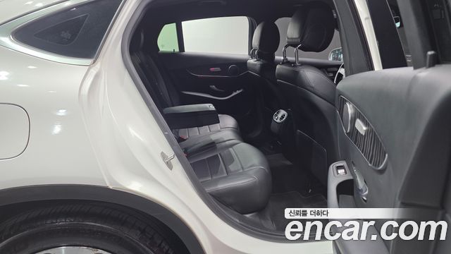 Mercedes-Benz GLC-Class 2019 — photo 17
