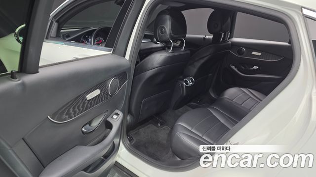 Mercedes-Benz GLC-Class 2019 — photo 18