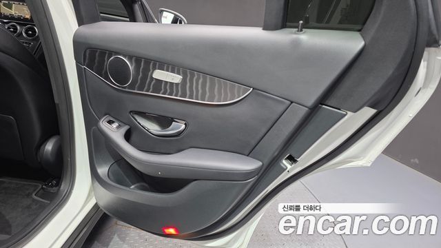 Mercedes-Benz GLC-Class 2019 — photo 15