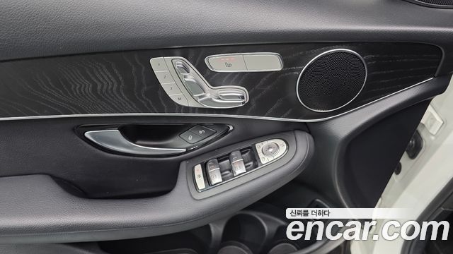 Mercedes-Benz GLC-Class 2019 — photo 28