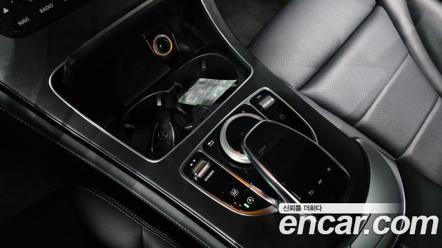 Mercedes-Benz GLC-Class 2019 — photo 31